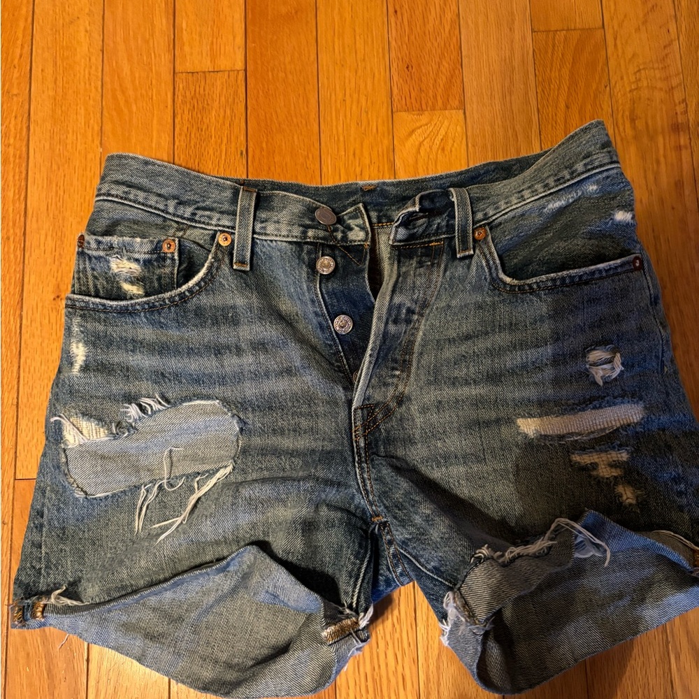 Levis denim shorts - size 26- 100% cotton